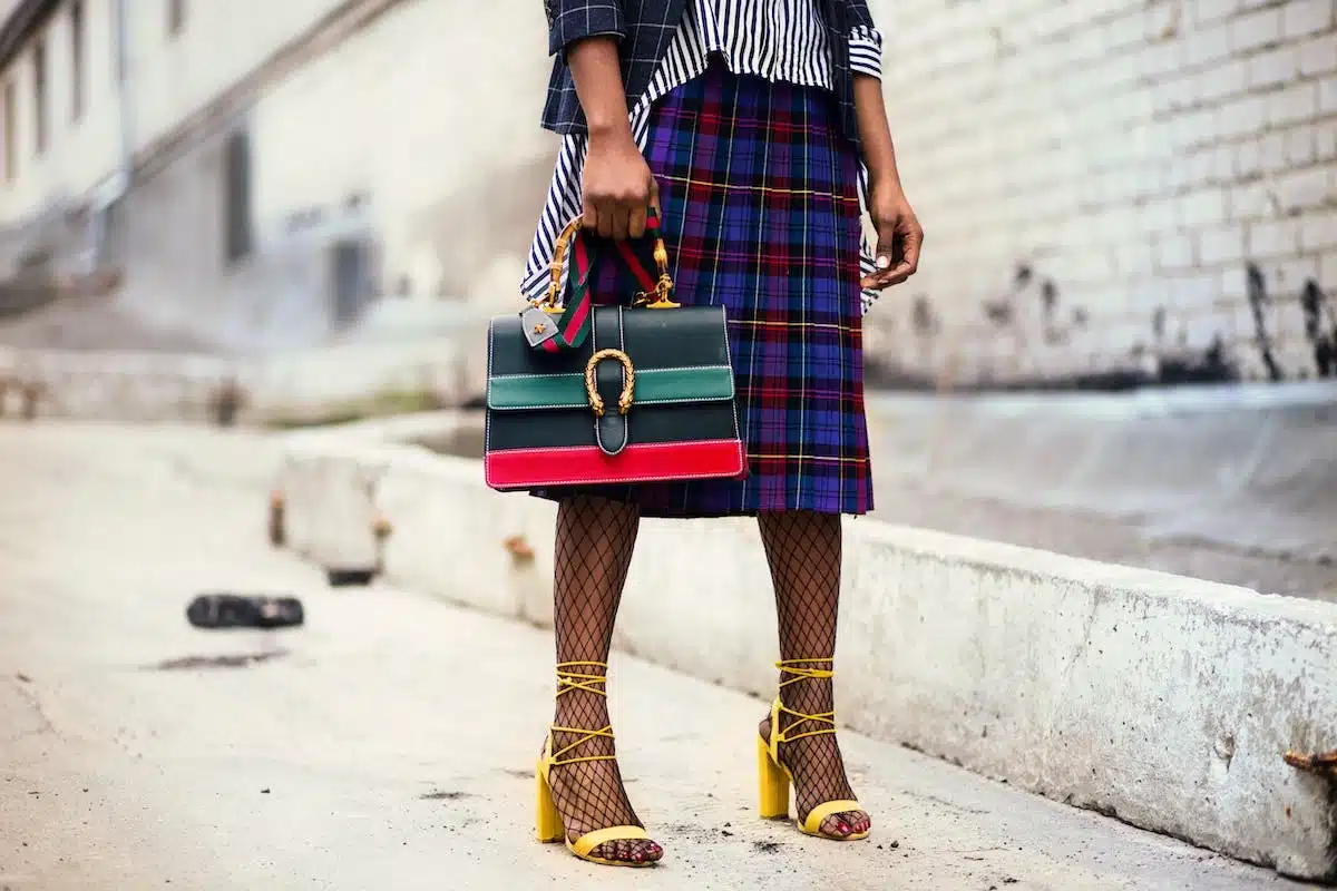 look chic