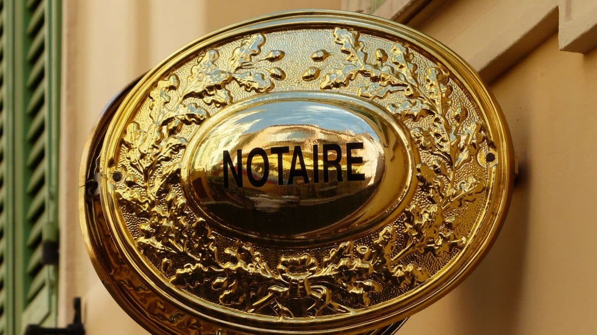 Acheter des biens immobiliers avec un notaire : Un guide étape par étape