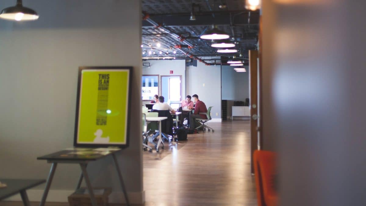 Comment bien choisir sa formation en relation client ?