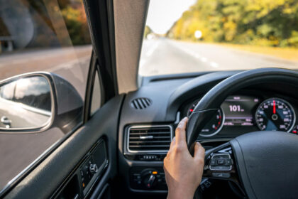 Pourquoi comparer régulièrement les assurances auto apporte de vrais avantages ?